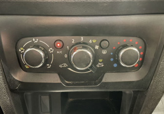 Подержанный автомобиль LADA (ВАЗ) XRAY 2016 года (15 фото)