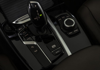 Подержанный автомобиль BMW X3 2020 года (16 фото)