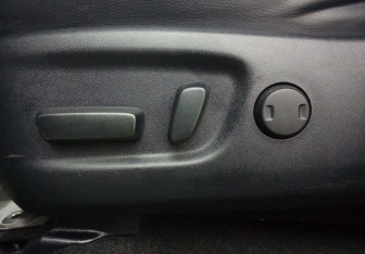 Подержанный автомобиль Toyota RAV4 2019 года (15 фото)