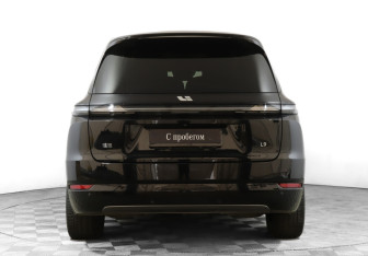 Подержанный автомобиль LiXiang L9 2024 года (6 фото)