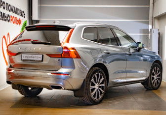 Подержанный автомобиль Volvo XC60 2021 года (4 фото)