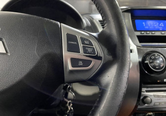 Подержанный автомобиль Mitsubishi Pajero Sport 2008 года (13 фото)