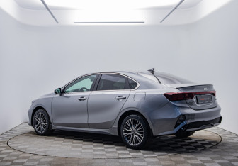 Подержанный автомобиль Kia Cerato Sedan 2021 года (7 фото)