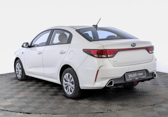 Подержанный автомобиль Kia Rio Sedan 2021 года (7 фото)