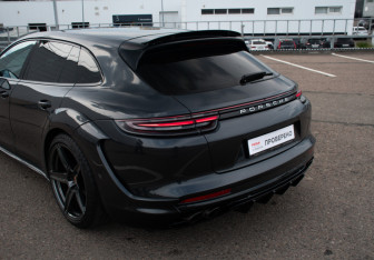 Подержанный автомобиль Porsche Panamera Wagon 2017 года (26 фото)