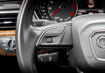 Подержанный автомобиль Audi A4 Sedan 2015 года (22 фото)