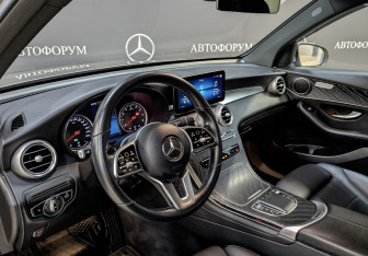 Подержанный автомобиль Mercedes-Benz GLC Coupe 2021 года (15 фото)