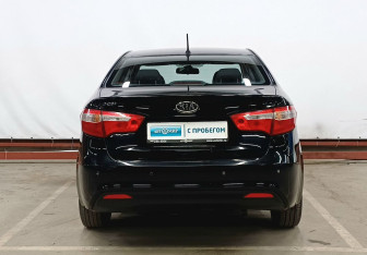 Подержанный автомобиль Kia Rio Sedan 2011 года (6 фото)
