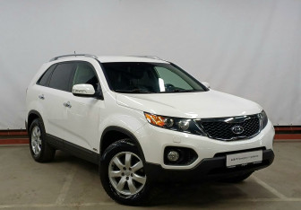 Подержанный автомобиль Kia Sorento 2011 года (3 фото)