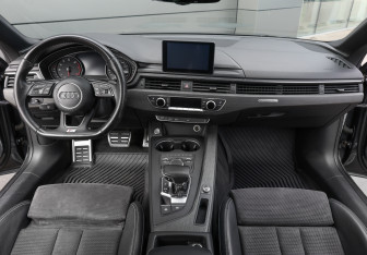 Подержанный автомобиль Audi A5 Coupe 2016 года (13 фото)