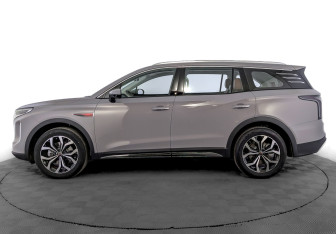 Новый Hongqi HS7 2025 (3 фото)