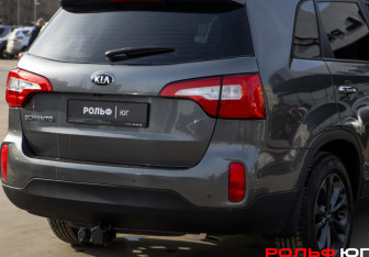 Подержанный автомобиль Kia Sorento 2016 года (20 фото)