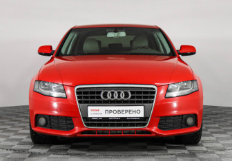 Подержанный автомобиль Audi A4 Sedan 2011 года (2 фото)