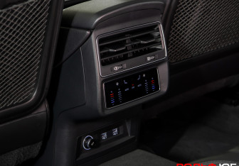 Подержанный автомобиль Audi Q8 2019 года (13 фото)