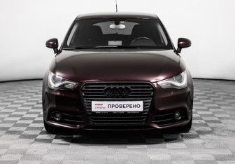Подержанный автомобиль Audi A1 2012 года (2 фото)