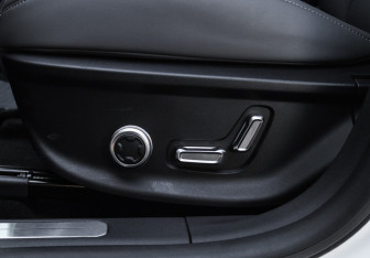 Подержанный автомобиль Zeekr X 2023 года (25 фото)