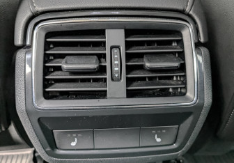 Подержанный автомобиль Skoda Karoq 2021 года (28 фото)
