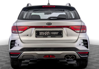 Подержанный автомобиль Kia Rio Hatchback 2021 года (6 фото)