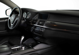 Подержанный автомобиль BMW X6 2010 года (10 фото)