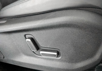 Подержанный автомобиль Geely Monjaro 2024 года (30 фото)