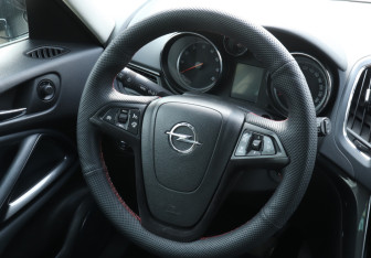 Подержанный автомобиль Opel Zafira Compactvan 2013 года (13 фото)