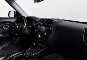 Подержанный автомобиль Kia Soul 2017 года (10 фото)