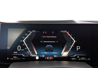 Подержанный автомобиль BMW X6 2025 года (16 фото)