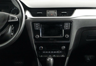 Подержанный автомобиль Skoda Rapid Liftback 2019 года (9 фото)