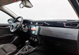 Подержанный автомобиль Renault Arkana 2019 года (13 фото)