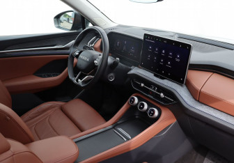 Подержанный автомобиль Skoda Kodiaq 2025 года (10 фото)