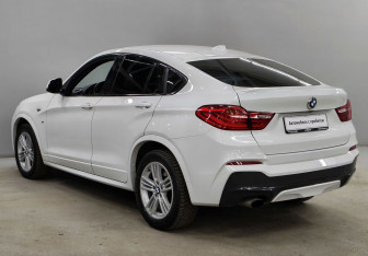 Подержанный автомобиль BMW X4 2016 года (7 фото)
