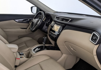 Подержанный автомобиль Nissan X-Trail 2018 года (13 фото)