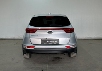 Подержанный автомобиль Kia Sportage 2017 года (5 фото)