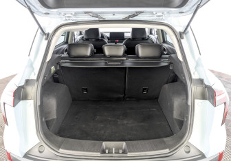 Подержанный автомобиль Москвич 3е 2023 года (10 фото)