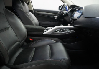 Подержанный автомобиль Geely Tugella 2022 года (12 фото)