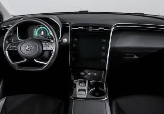 Подержанный автомобиль Hyundai Tucson 2024 года (12 фото)
