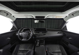 Подержанный автомобиль Lexus ES 2019 года (14 фото)
