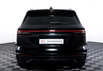 Подержанный автомобиль Geely Monjaro 2023 года (6 фото)