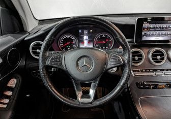 Подержанный автомобиль Mercedes-Benz GLC Coupe 2019 года (22 фото)