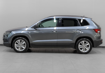 Подержанный автомобиль Skoda Karoq 2021 года (8 фото)