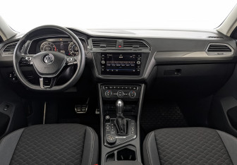 Подержанный автомобиль Volkswagen Tiguan 2018 года (14 фото)