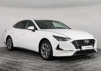Подержанный автомобиль Hyundai Sonata 2021 года (3 фото)