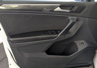 Подержанный автомобиль Volkswagen Tiguan 2018 года (19 фото)