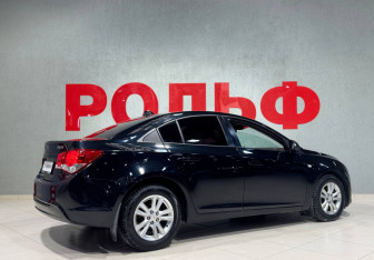Подержанный автомобиль Chevrolet Cruze Sedan 2013 года (4 фото)