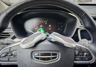 Подержанный автомобиль Geely Atlas Pro 2023 года (13 фото)