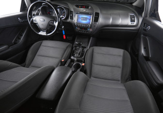 Подержанный автомобиль Kia Cerato Sedan 2017 года (18 фото)