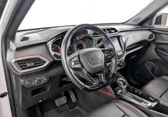 Подержанный автомобиль Chevrolet TrailBlazer 2021 года (16 фото)