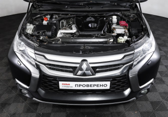Подержанный автомобиль Mitsubishi Pajero Sport 2018 года (9 фото)