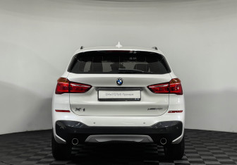 Подержанный автомобиль BMW X1 2019 года (4 фото)