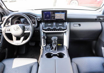 Новый Toyota Land Cruiser Suv 2025 (16 фото)